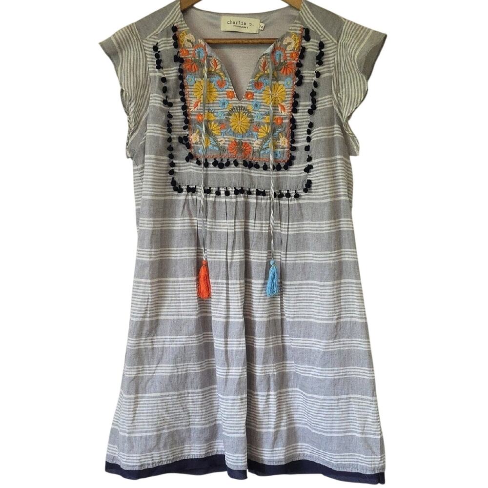 Womens Sz M Gray Embroidered Floral Design BOHO Festival Preppy Fairy Dress
